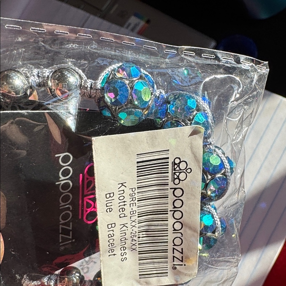 NWT Blue/Silver Iridescent Bracelet - Picture 4 of 4
